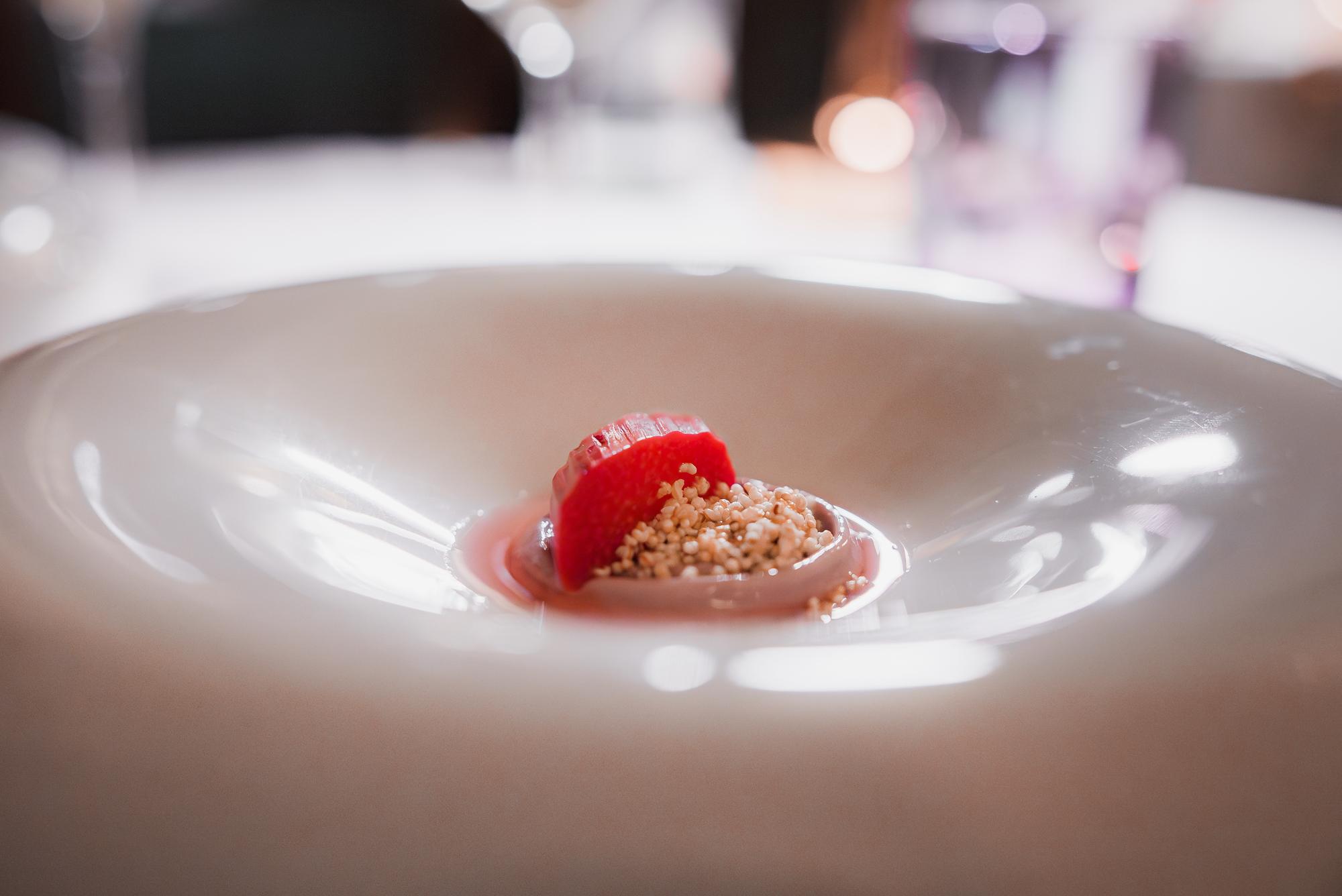 Elegante Gourmet-Platte mit feinen Details